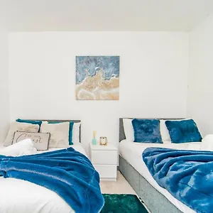 Special Offer 3 Bedroom Flat Bn32osm18 Brighton